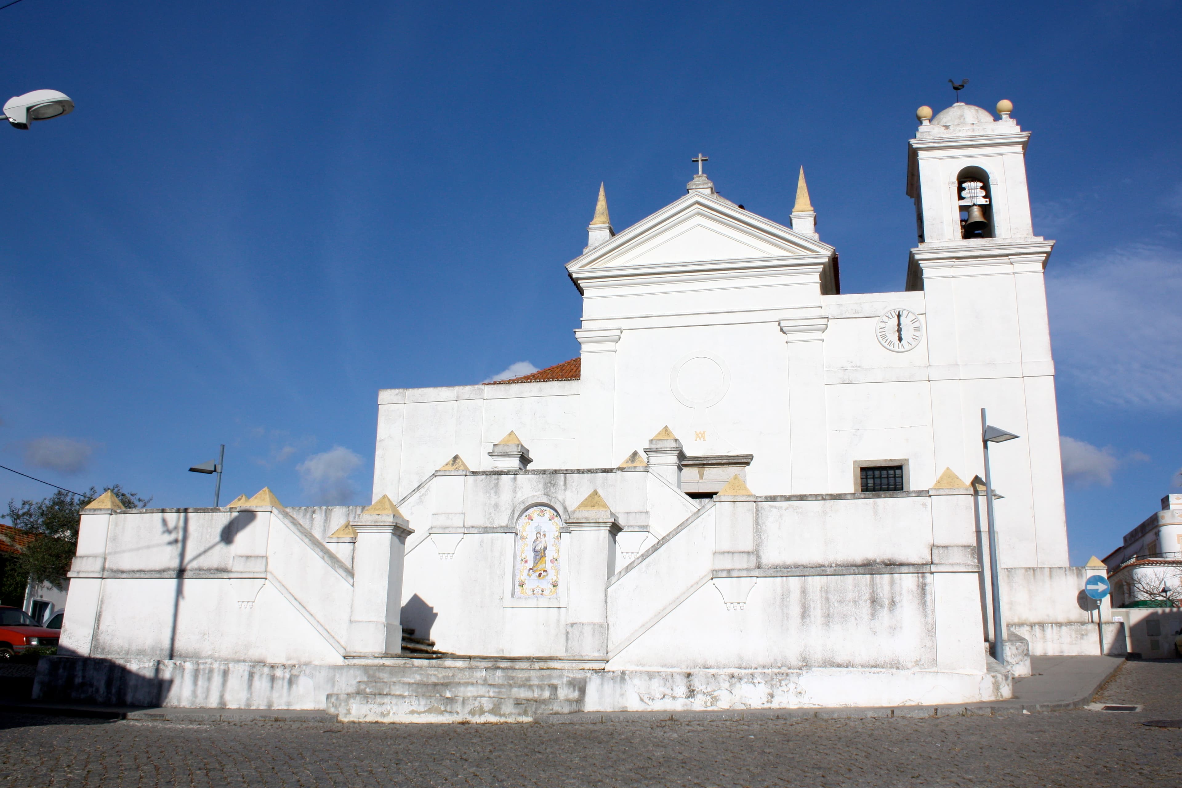 New Mother Church of Aljezur, inaugurated in the 19th century.