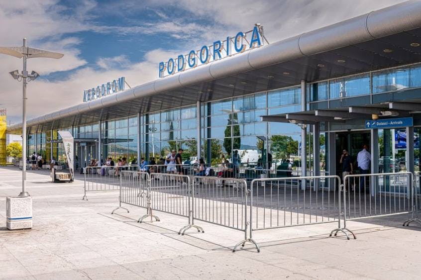 黑山的波德戈里察机场。 照片来源：华尔街日报