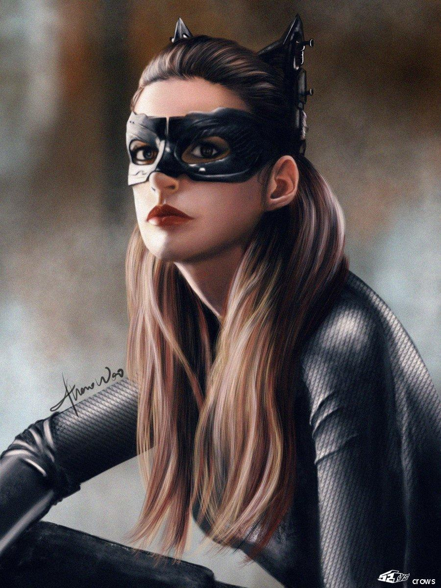 Catwoman(Anne Hathaway)
