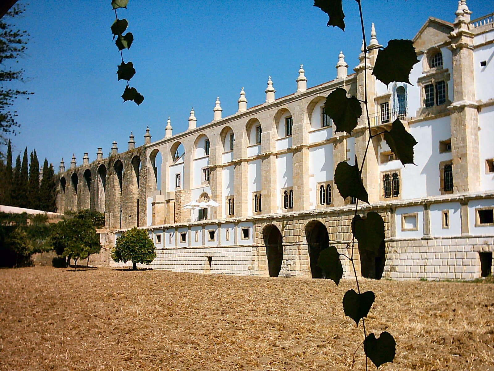 South façade of the Convent of Christ; Aqueduct