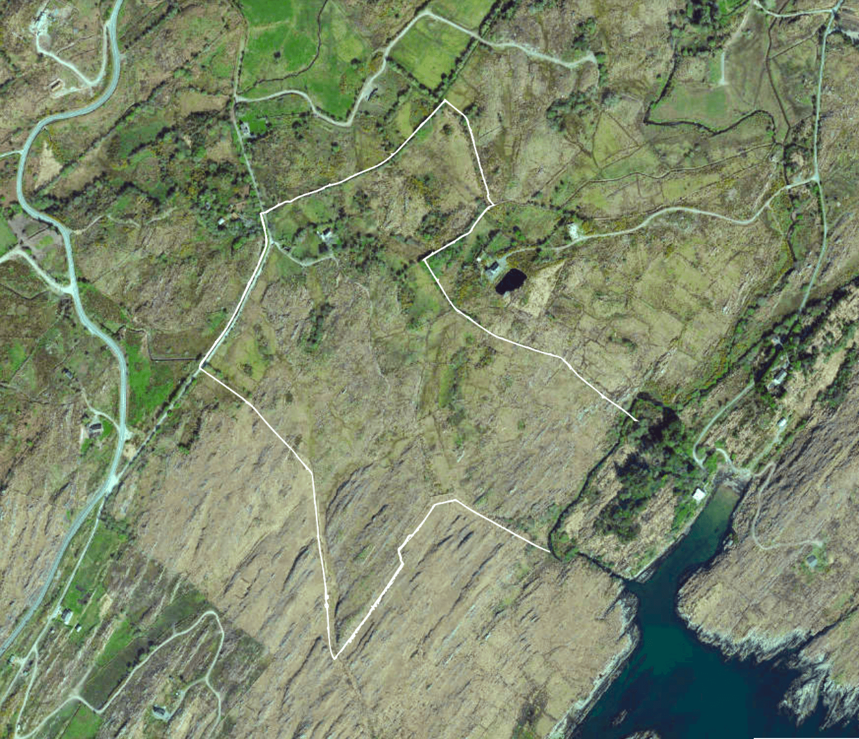 Aerial image showing extent of the property and the Kenmare River SAC