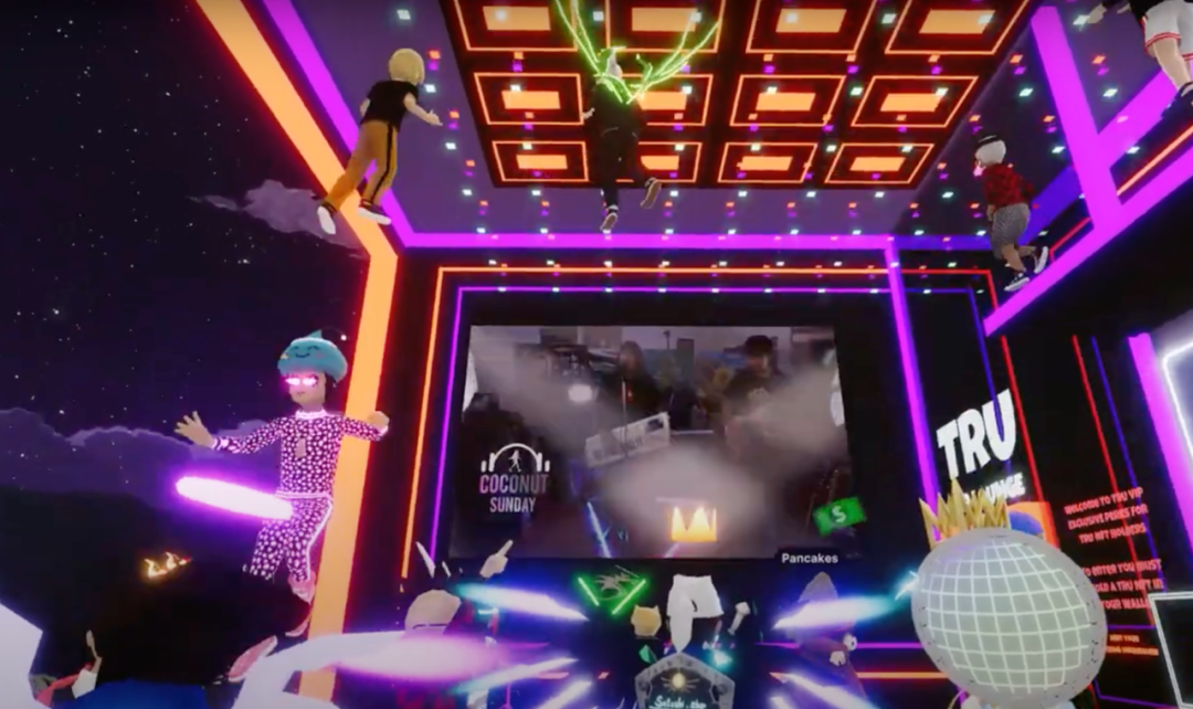      在 Decentraland 的 TRU BR 内进行虚拟表演时，观众在舞池中摔倒的屏幕截图。