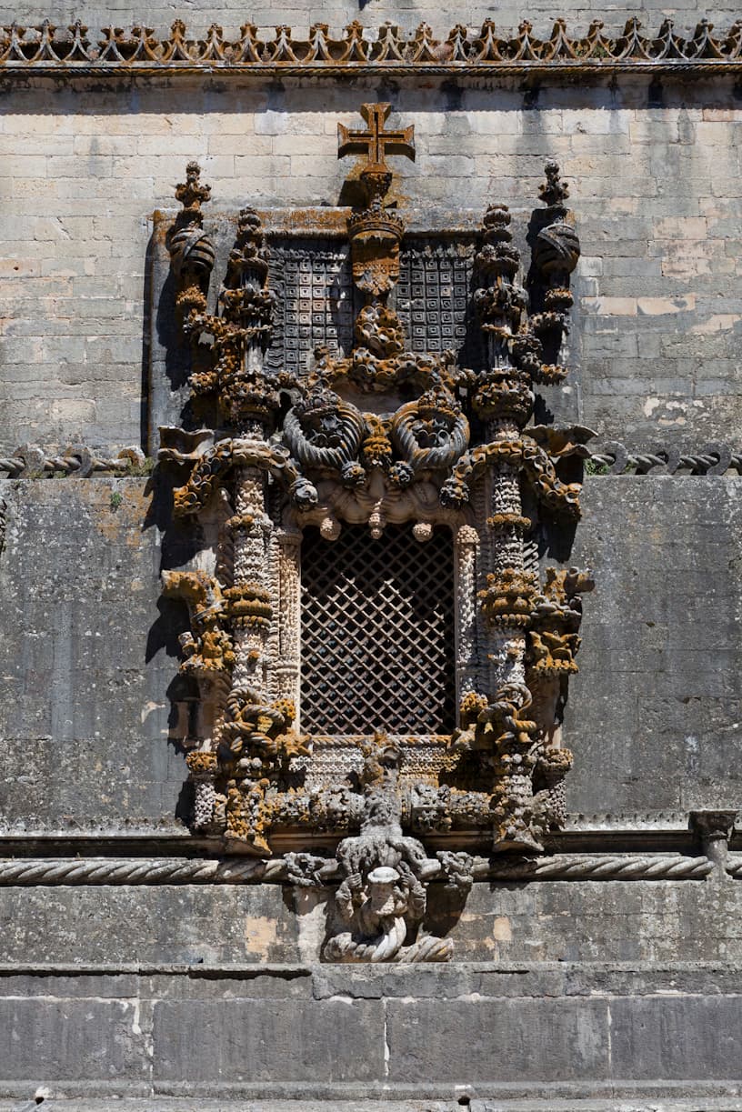 Manueline window