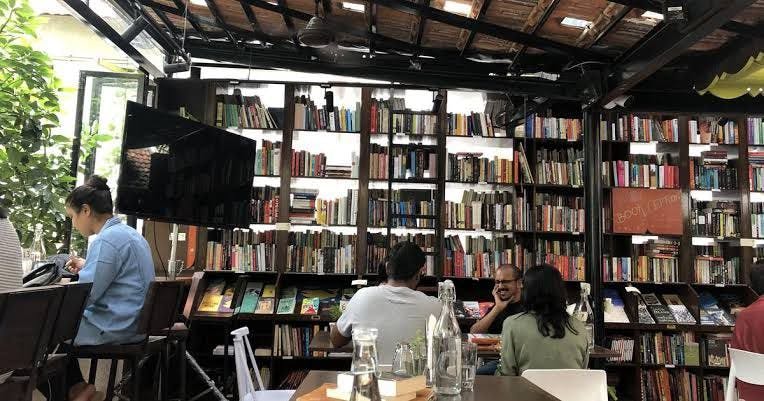 Chapamaca Bookstore
