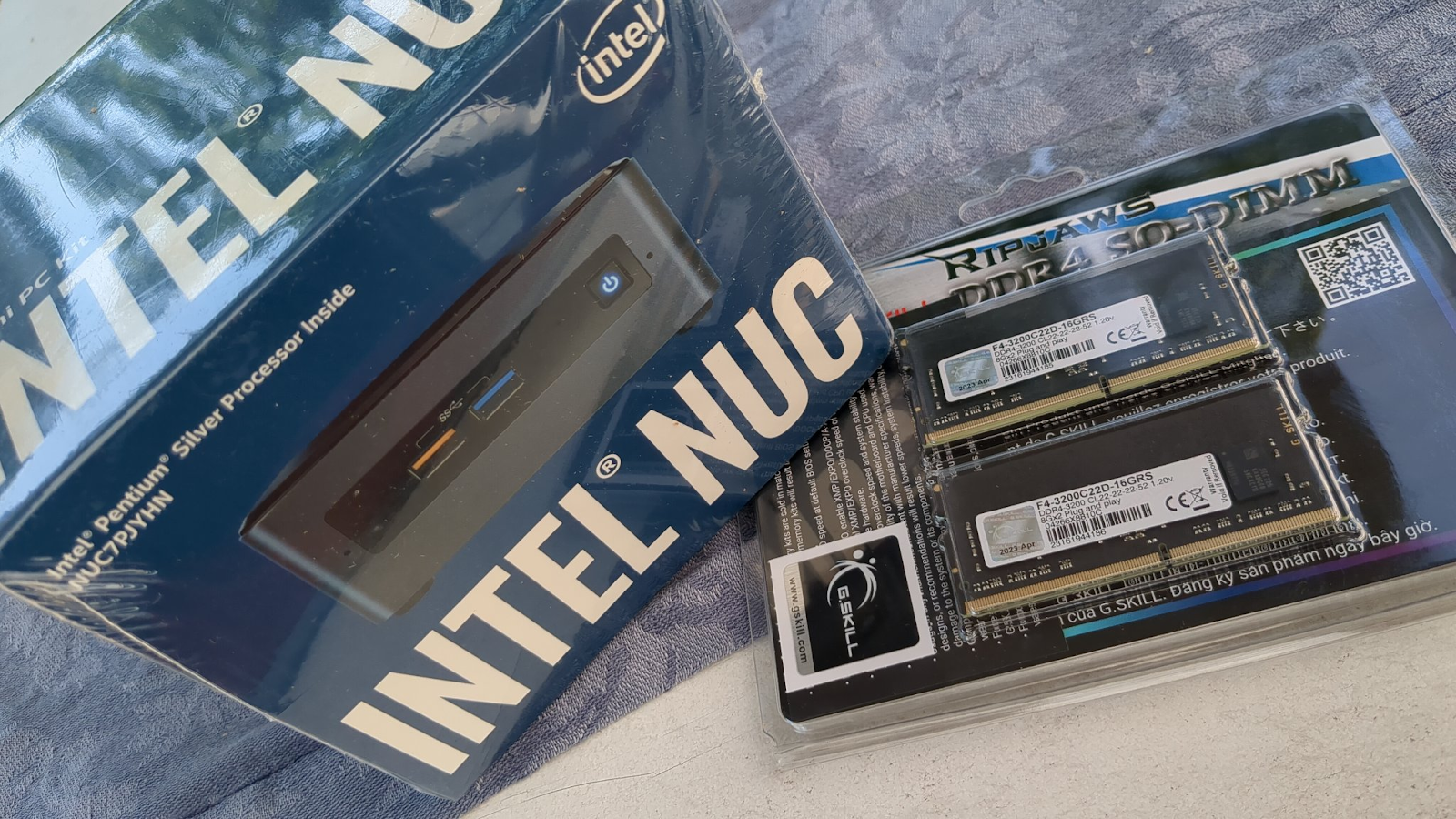 NUC-7PJYHN (manufactured in 2022) + 8GB RAM + 256 GB 2,5” SATA SSD