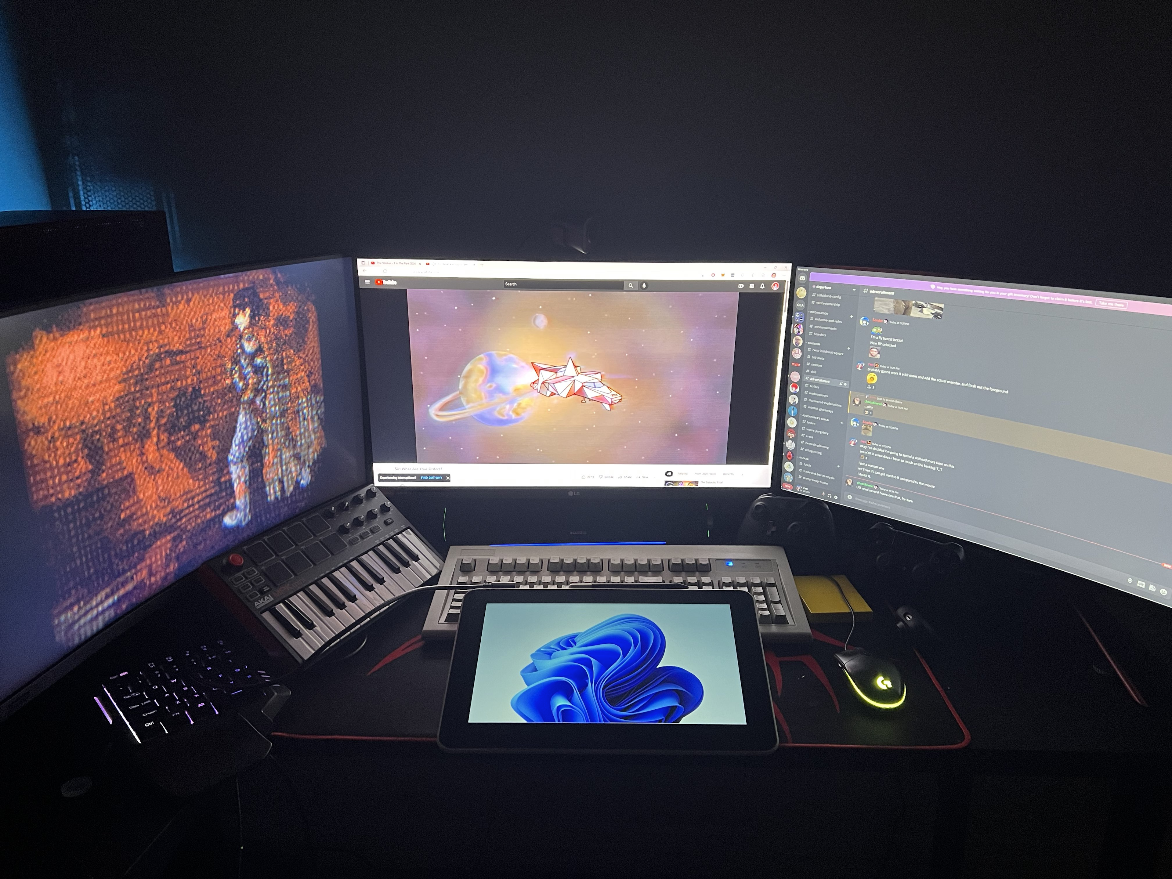 Robek's setup. Fun fact: Robek uses a mouse, not a tablet, for most of their creating. 