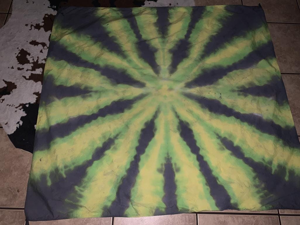 Here's a banner tie dyed by Mo'Casso for the RAW realms section at the fashion show
